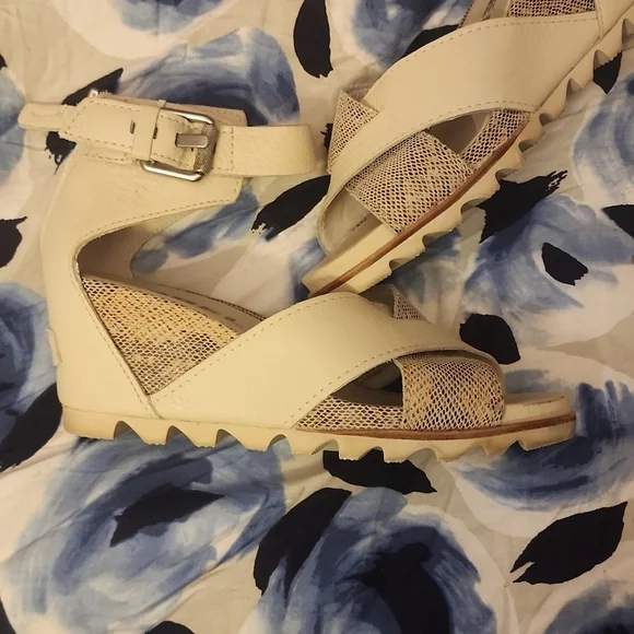 Sorel Women's Joanie II Casual Sandals - Snake and Creme - Size 8 - Picture 2 of 14